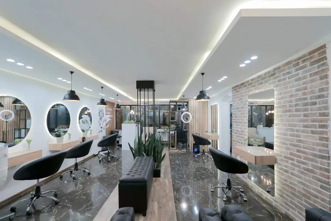 上海便利店饮料批发供应渠道分析：崧霏贸易的可乐矿泉水配送方案