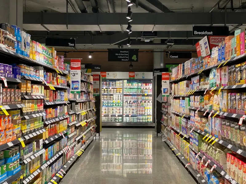 便利店饮料冷柜陈列优化方案：提升酒水乳饮动销率的实操指南正文配图 2